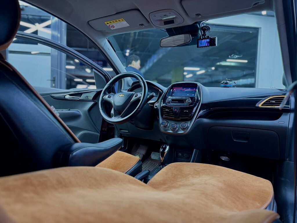Chevrolet Spark 2018, 1 л, вариатор, бензин: фото 6