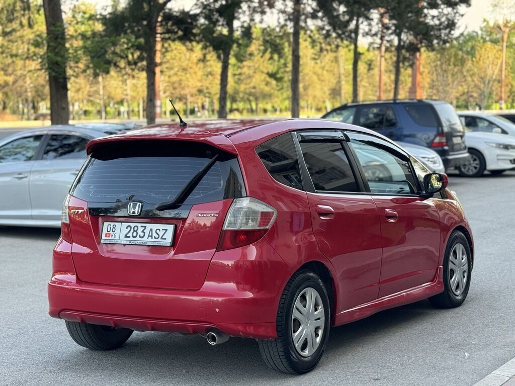 Honda Fit: 2009 г., 1.5 л, Автомат, Бензин, Хэтчбэк: фото 8
