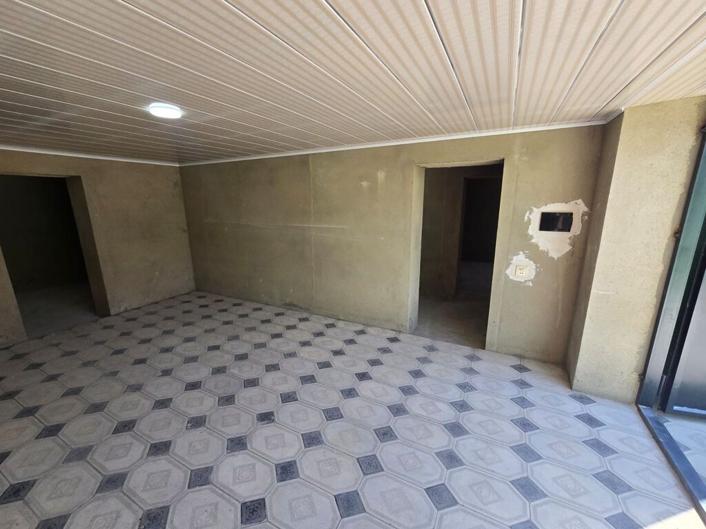 4 otaqlı, 200 kv. m, Yeni təmirli
