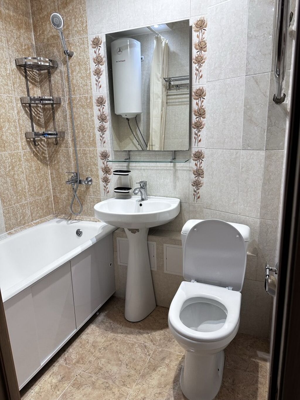 3 комнаты, 64 м², БГУ 104 серия, 1 этаж, Евроремонт: фото 6