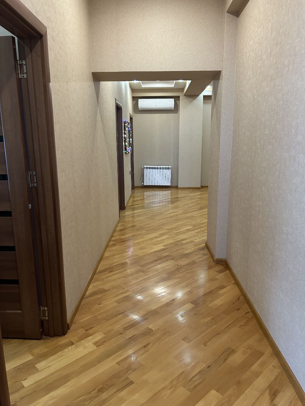 4 otaqlı, Yeni tikili, 147 kv. m