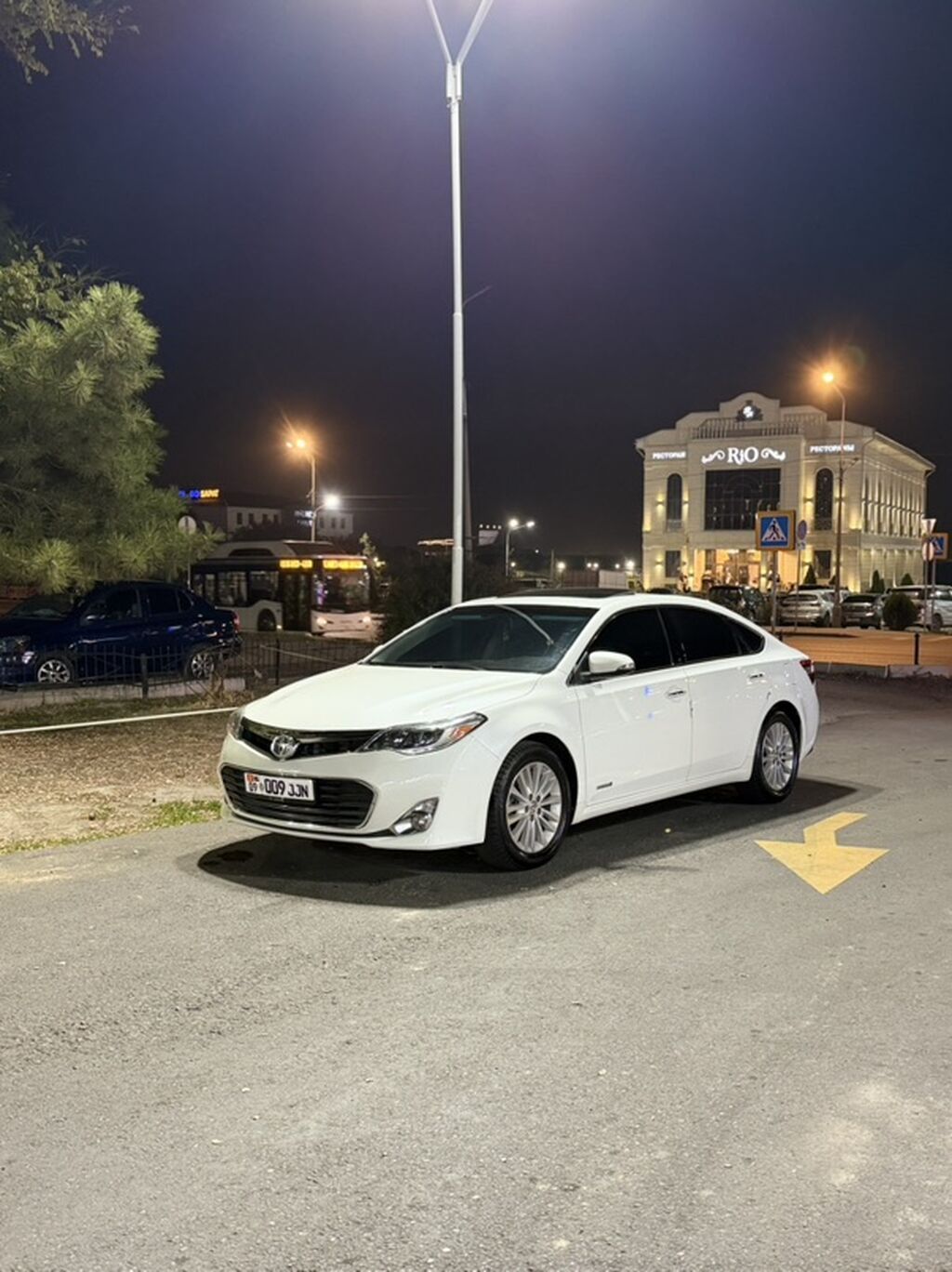 Toyota Avalon: 2015 г., 2.5 л, Автомат, Гибрид, Седан: фото 1