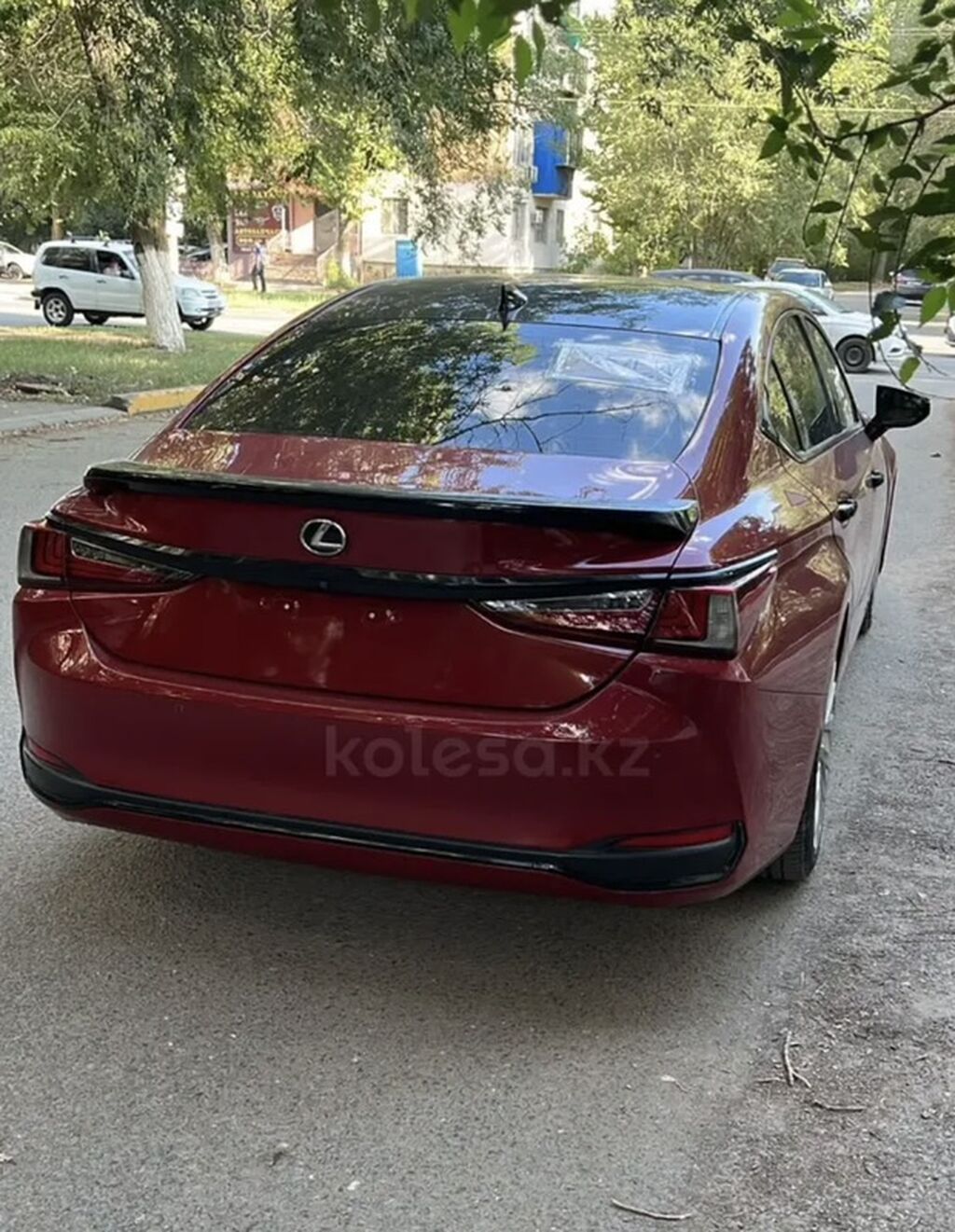 Lexus ES: 2019 г., Автомат, Гибрид, Седан: фото 2