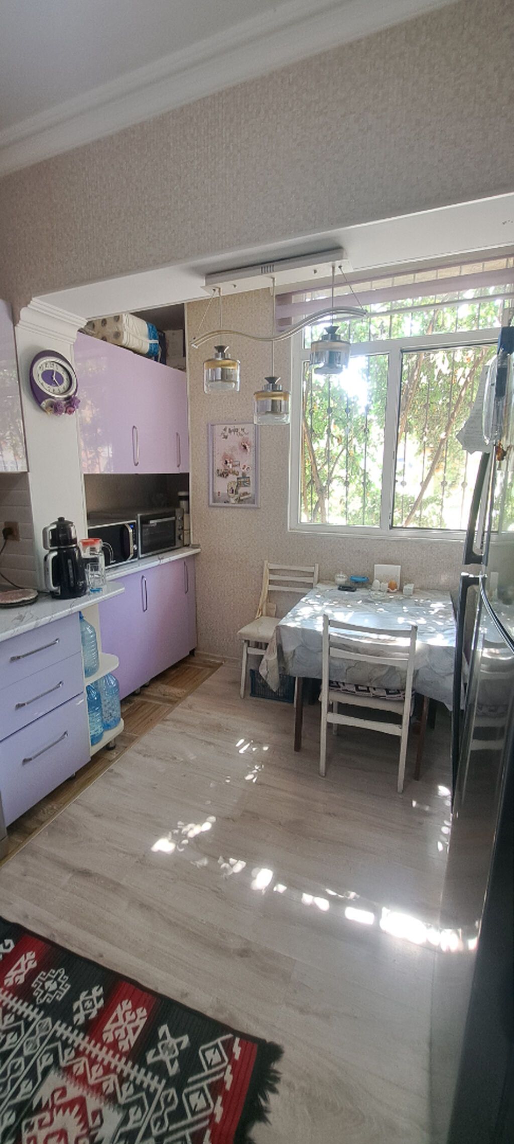 Mənzil özümə aiddir. Sahəsi: 82 m² Otaq sayı: 3 Layihə: Lenin