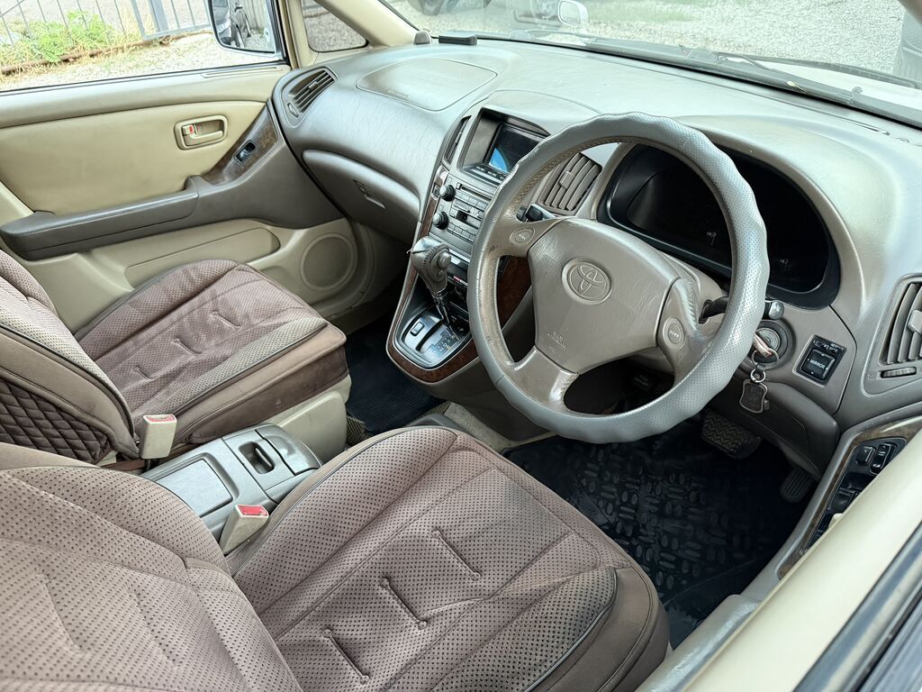 Toyota Harrier: 2000 г., 3 л, Бензин, Кроссовер: фото 7