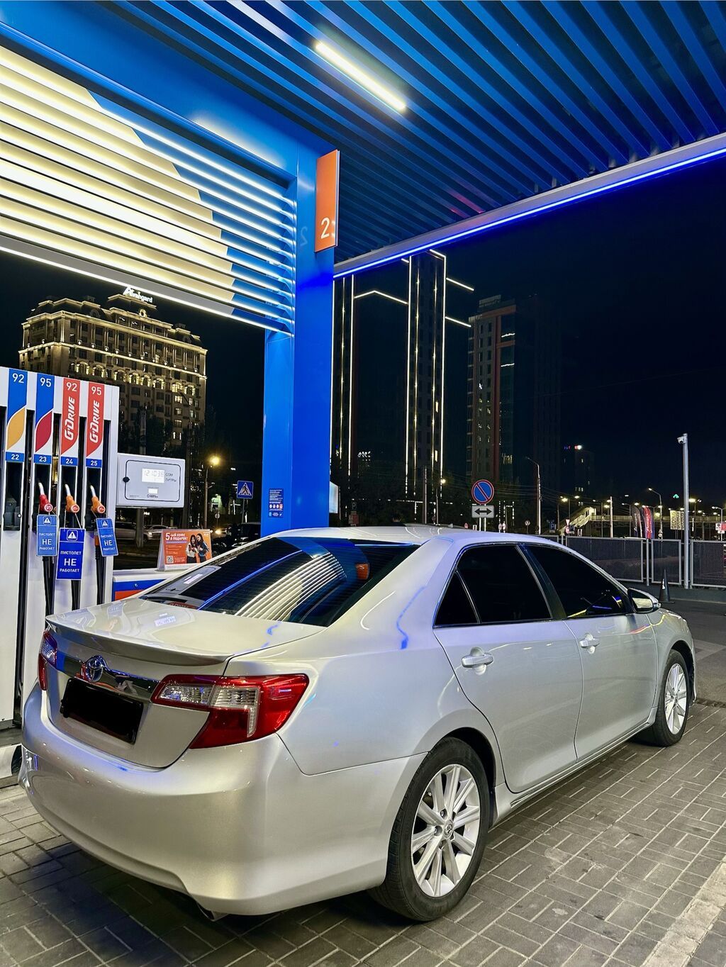 Toyota Camry: 2012 г., 2.5 л, Гибрид, Седан: фото 3