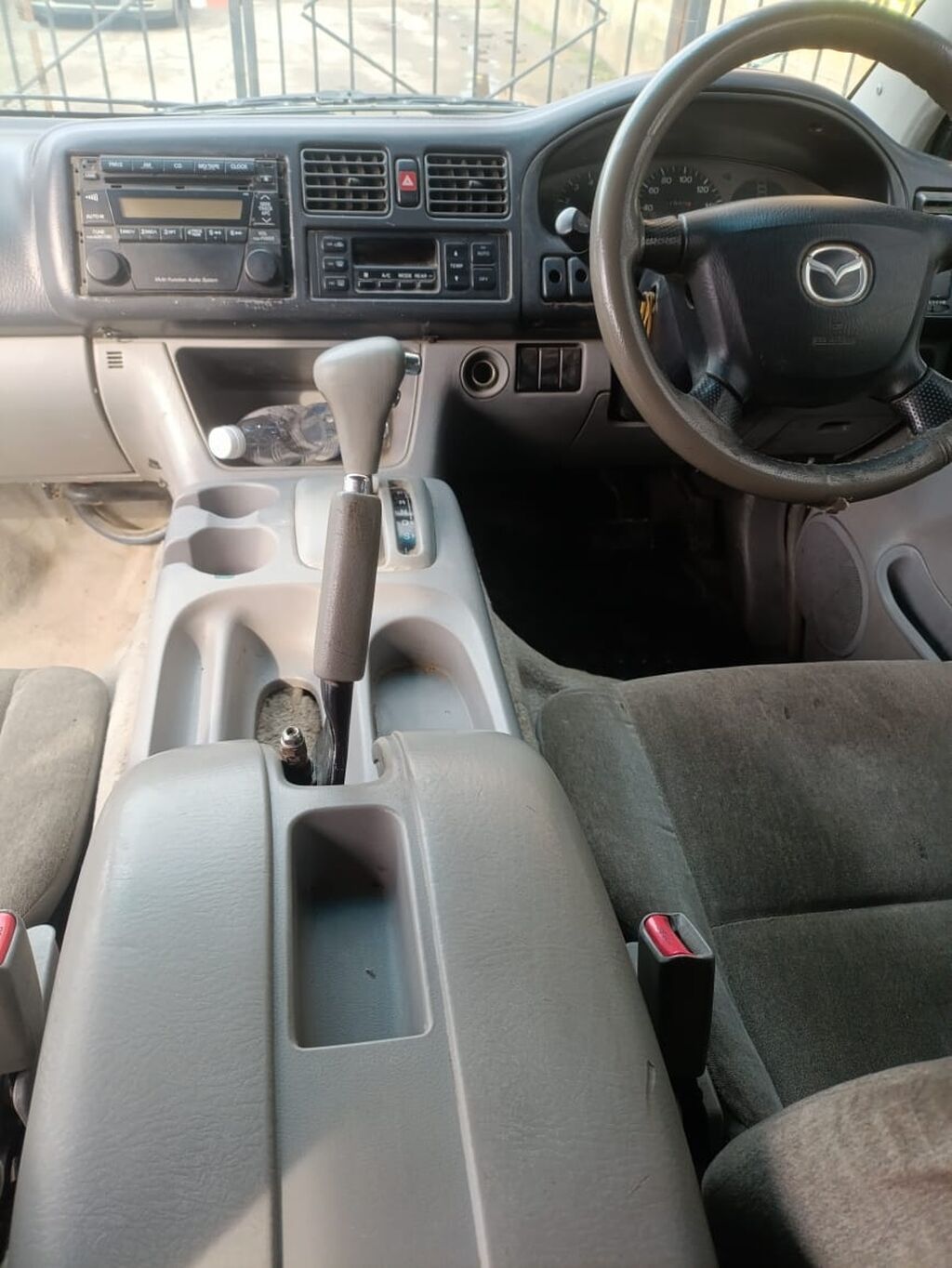Mazda Bongo Friendee: 2001 г., Автомат, Бензин, Минивэн: фото 3