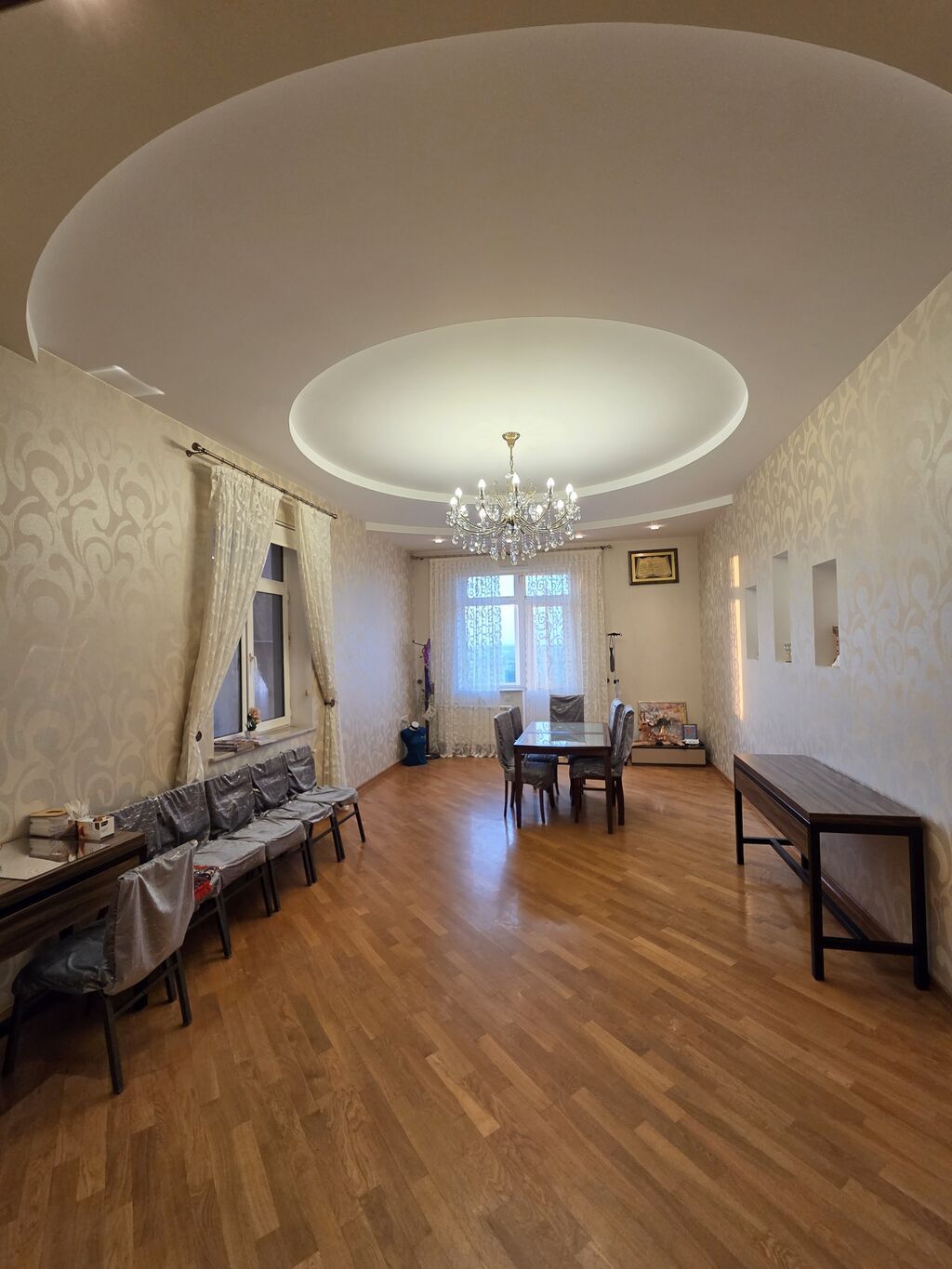 Bakı, 9-cu mikrorayon, 7 otaqlı, Köhnə tikili, m. Memar Əcəmi, 250 kv. m