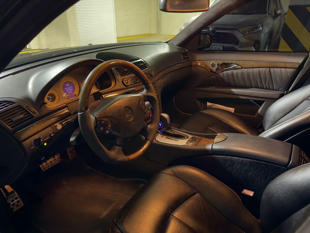 Mercedes-Benz E-класс AMG: 2004 г., 5 л, Автомат, Бензин, Седан: фото 8