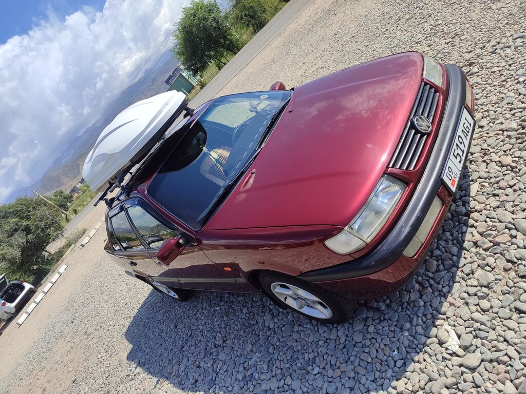 Volkswagen Passat: 1994 г., 1.8 л, Механика, Бензин, Седан: фото 4
