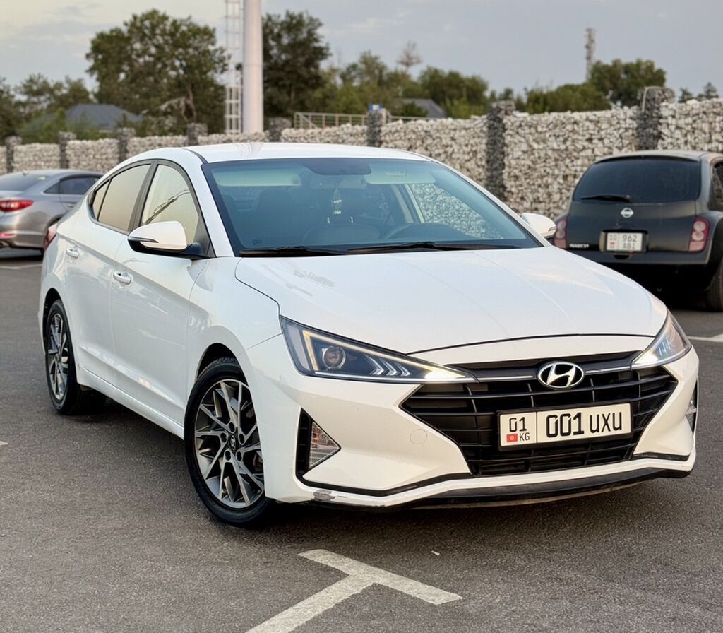 Hyundai Avante: 2018 г., 1.6 л, Автомат, Бензин, Седан: фото 4