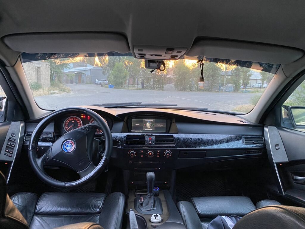 BMW 530: 2004 г., 3 л, Автомат, Бензин, Седан: фото 7