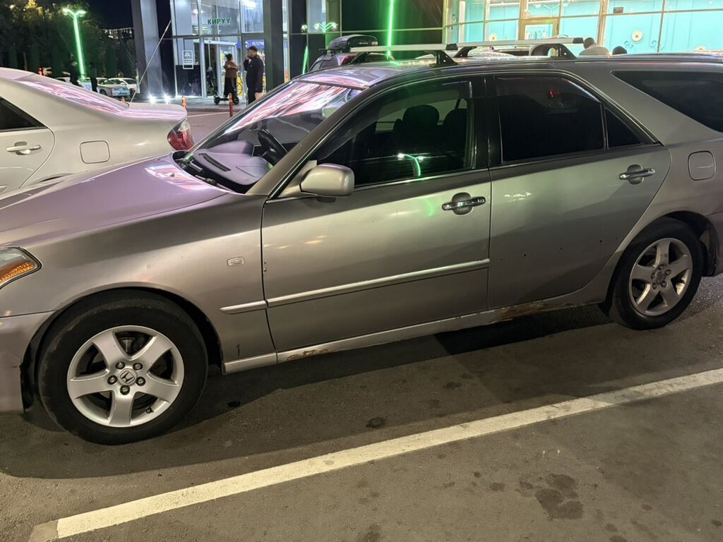Toyota Mark II: 2004 г., 2 л, Автомат, Бензин, Универсал: фото 3