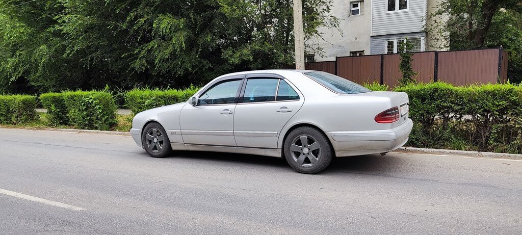 Mercedes-Benz E-Class: 1999 г., 2.2 л, Автомат, Бензин, Седан: фото 4