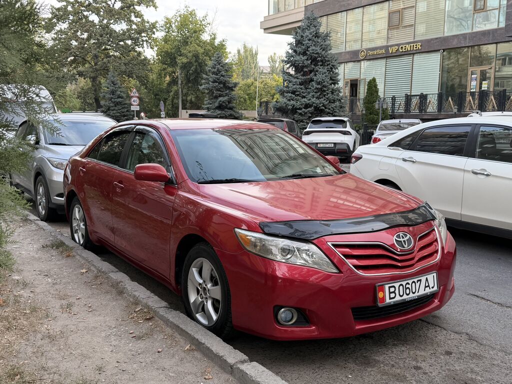 Toyota Camry: 2010 г., 2.5 л, Автомат, Бензин, Седан: фото 3