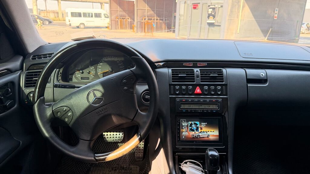 Mercedes-Benz E-Class: 2000 г., 4.3 л, Автомат, Бензин, Седан: фото 5