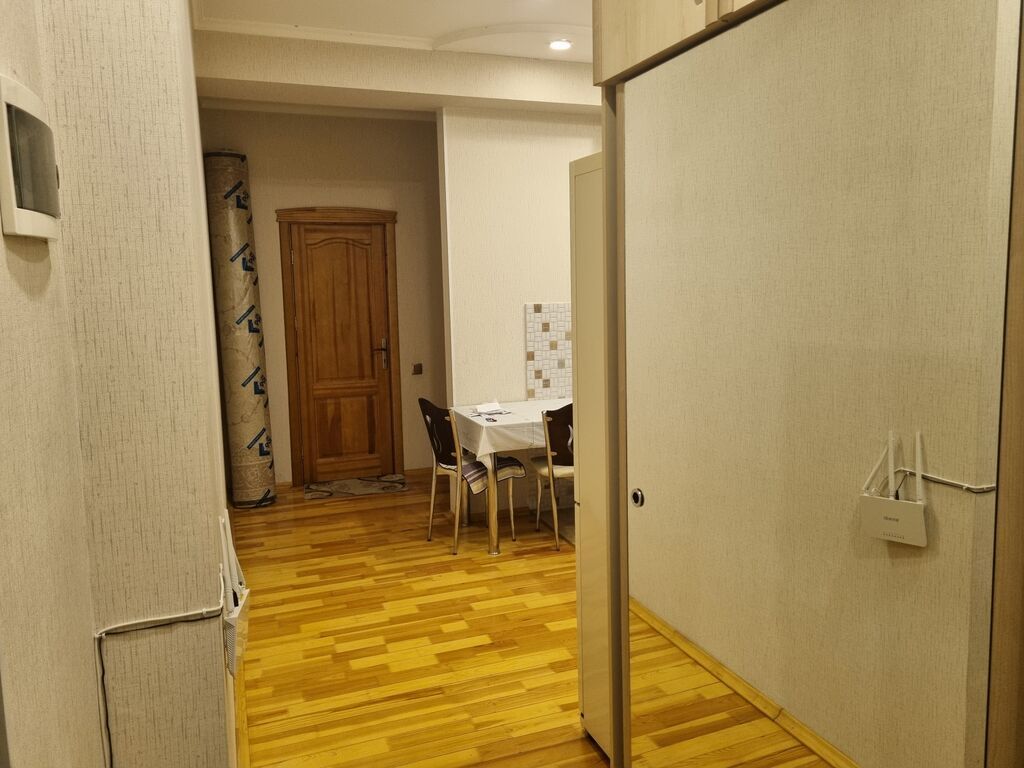 Kirayə verilir! Bakı şəhəri, 9-cu mikrorayon, Mir Cəlal 63A ünvanında