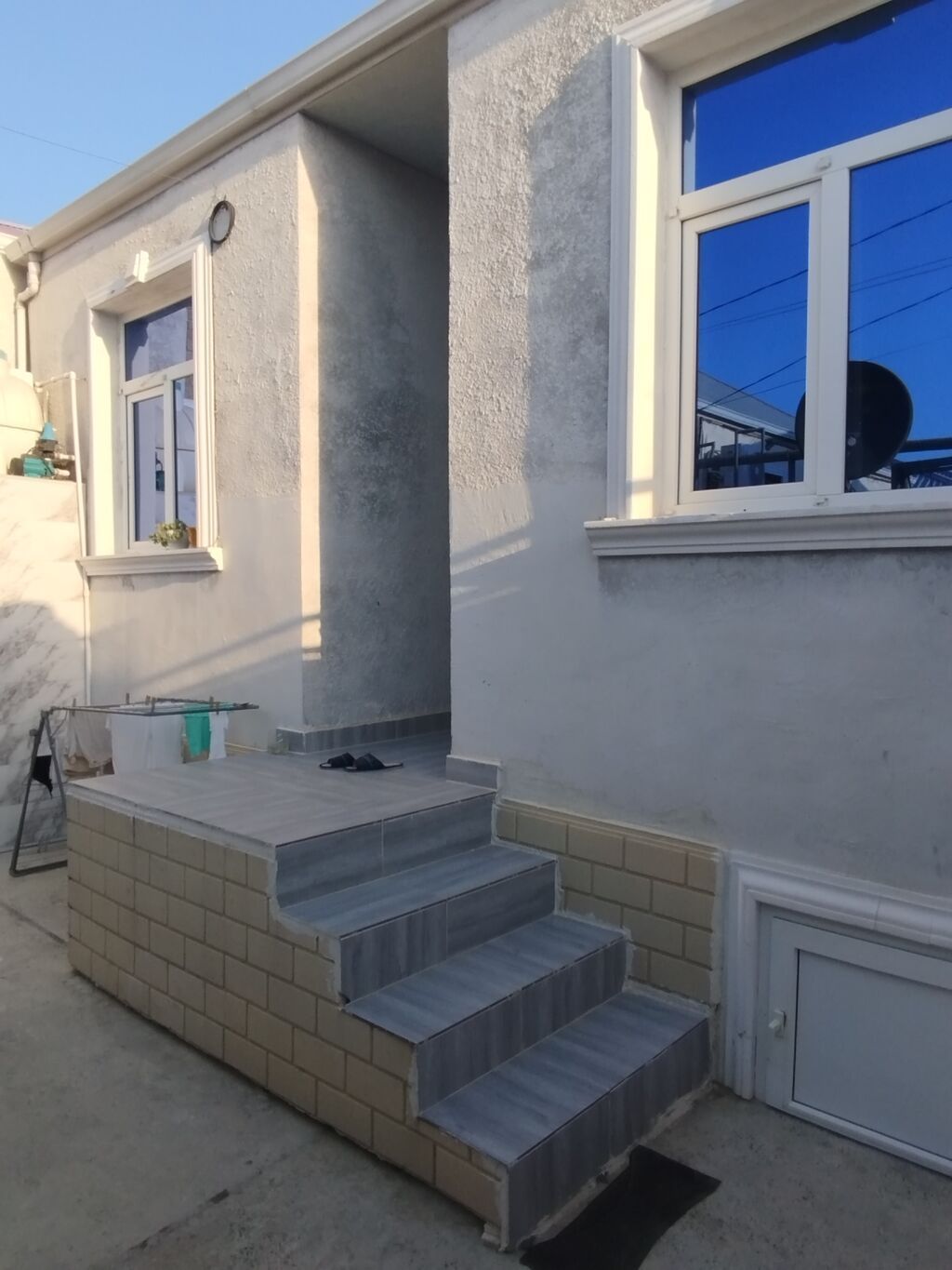 Binə 3 otaqlı, 72 kv. m, Yeni təmirli