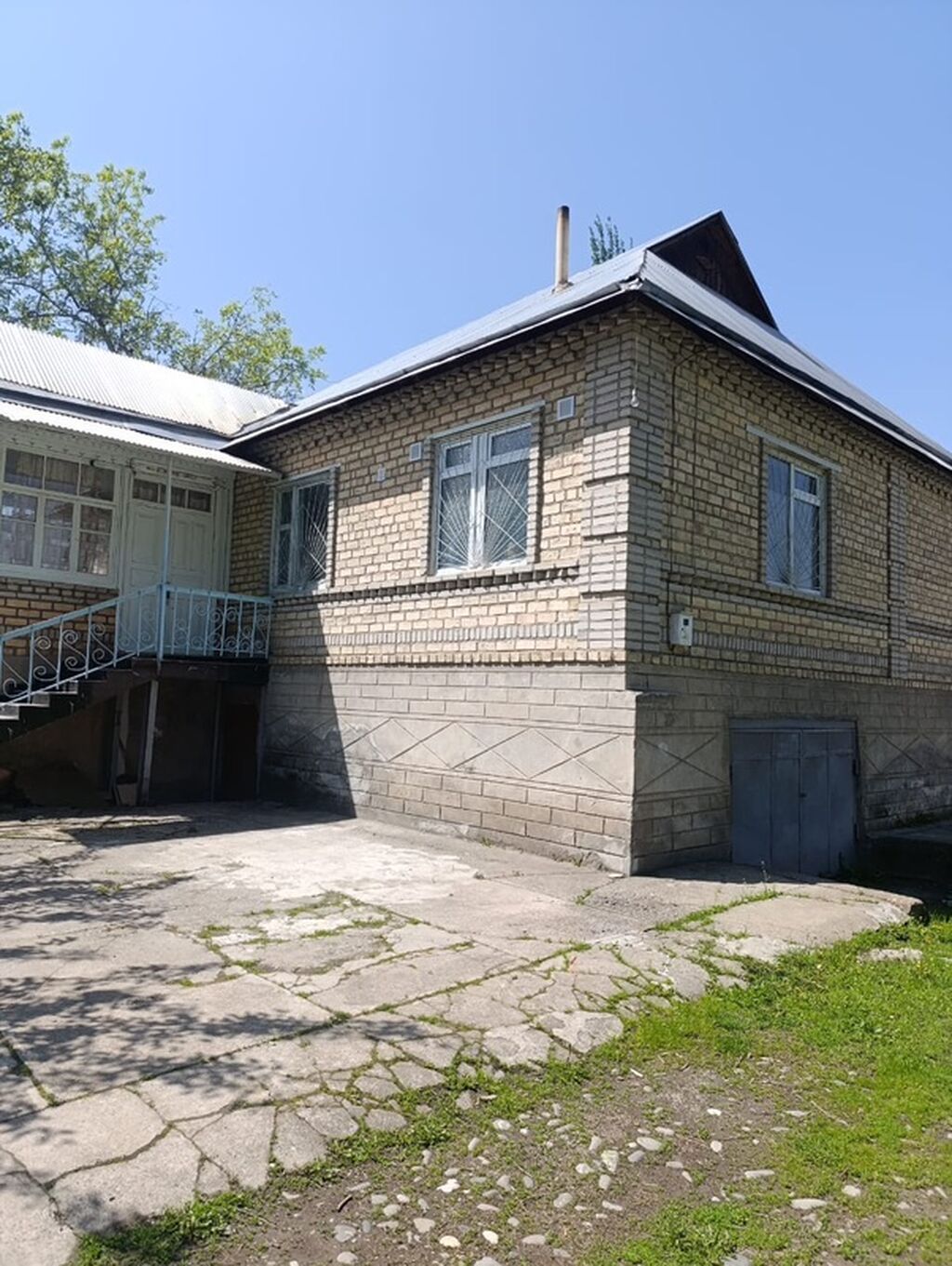 Продаётся дом в Узгене. Площадь участка 10 соток, дом 100 кв.м. Дом: фото 1