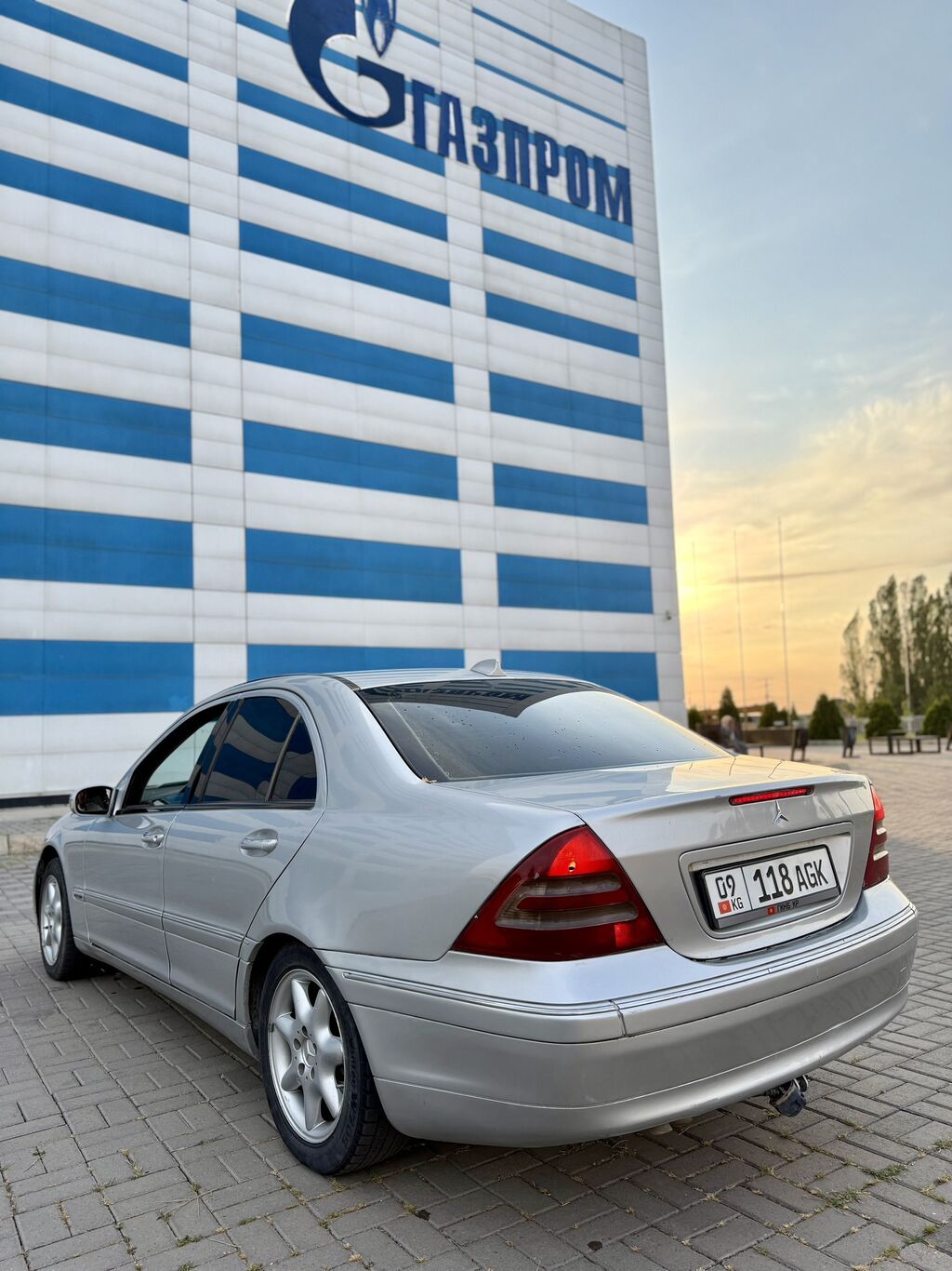 Mercedes-Benz C-Class: 2001 г., 3.2 л, Автомат, Бензин, Седан: фото 3