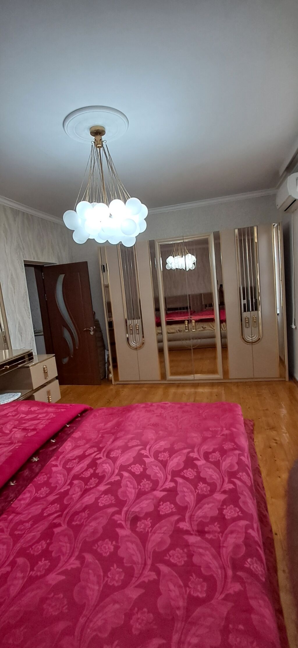 5 otaqlı, 103 kv. m, Kredit yoxdur, Orta təmir