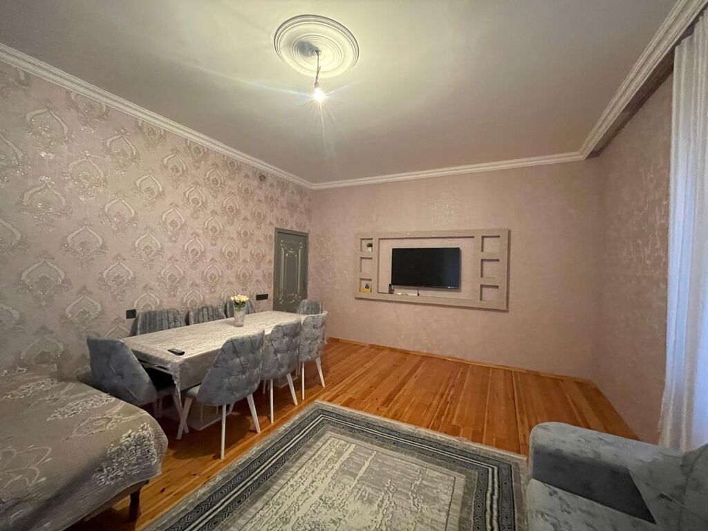 6 otaqlı, 240 kv. m, Yeni təmirli