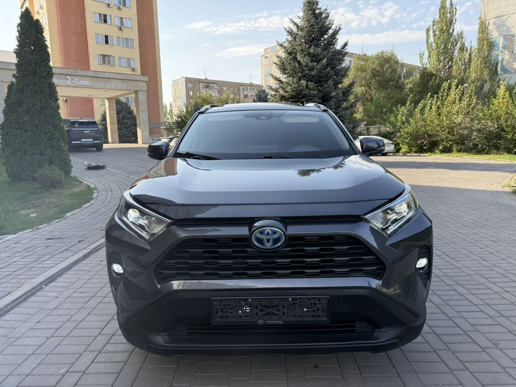 Toyota RAV4: 2019 г., 2.5 л, Автомат, Гибрид, Кроссовер: фото 2