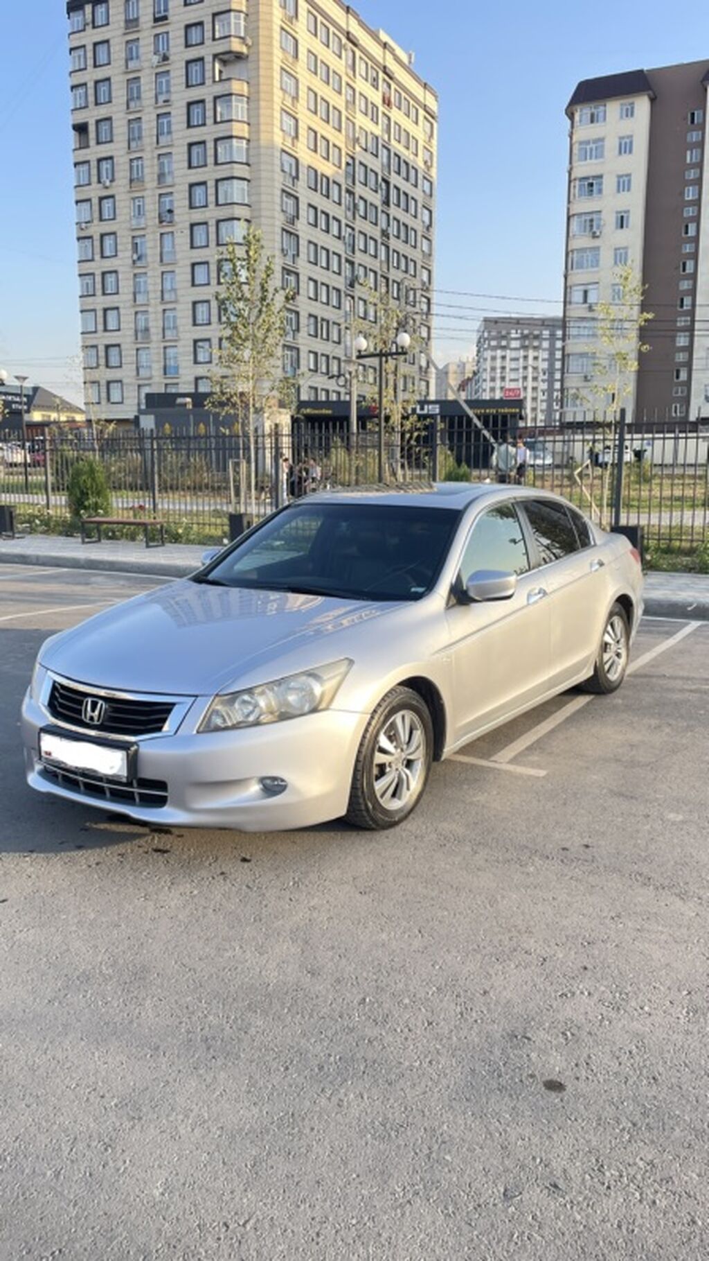 Honda Accord: 2009 г., 2.4 л, Автомат, Бензин, Седан: фото 2
