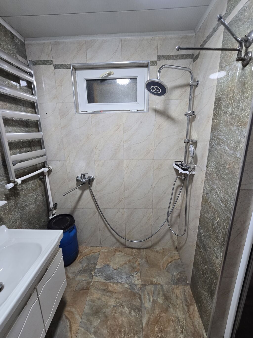 Kirayə verilir! Aylıq 1000 AZN 4 otaqlı, 75 m², ikinci əl mənzil