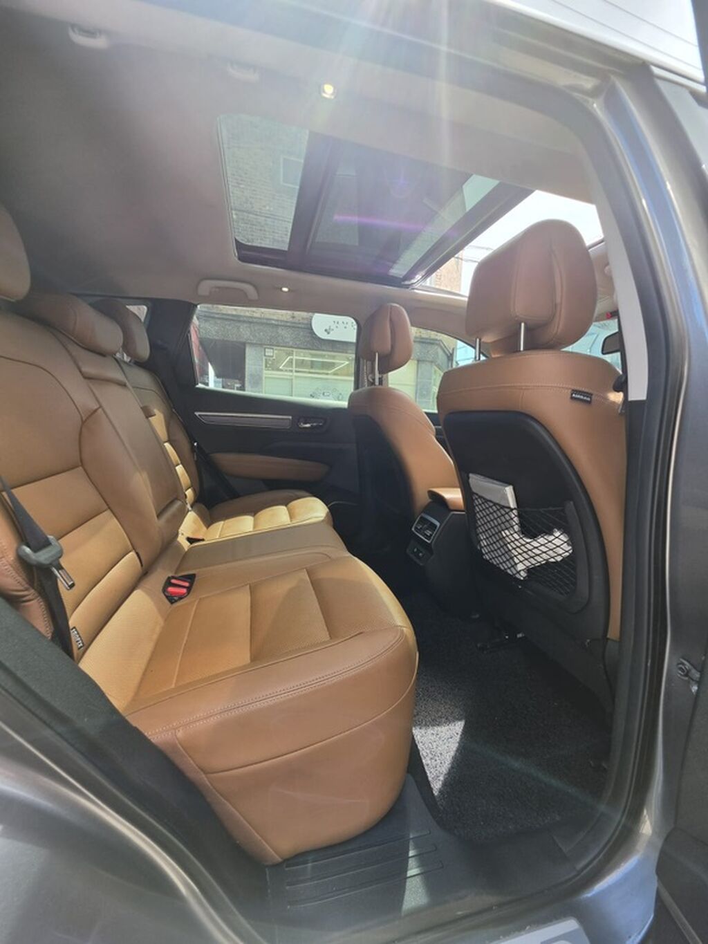Renault Samsung QM6 — стильный кроссовер серого цвета с богато: фото 5