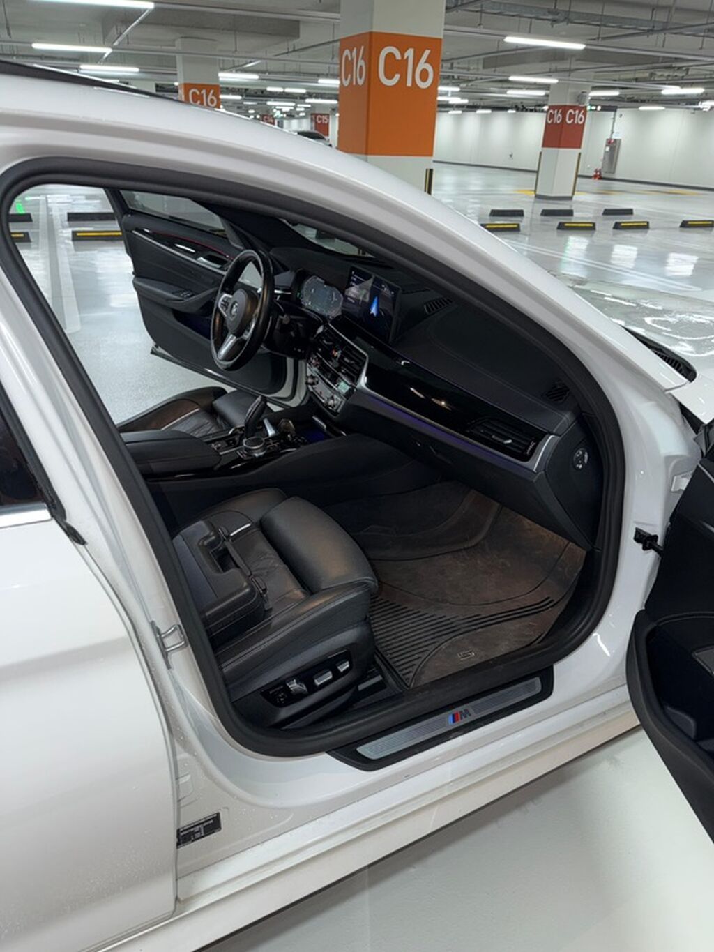 BMW 530: 2021 г., 2 л, Автомат, Бензин, Седан: фото 8