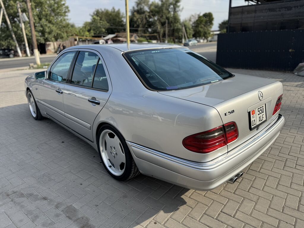 Mercedes-Benz E-Class: 1998 г., 4.3 л, Автомат, Бензин, Седан: фото 2