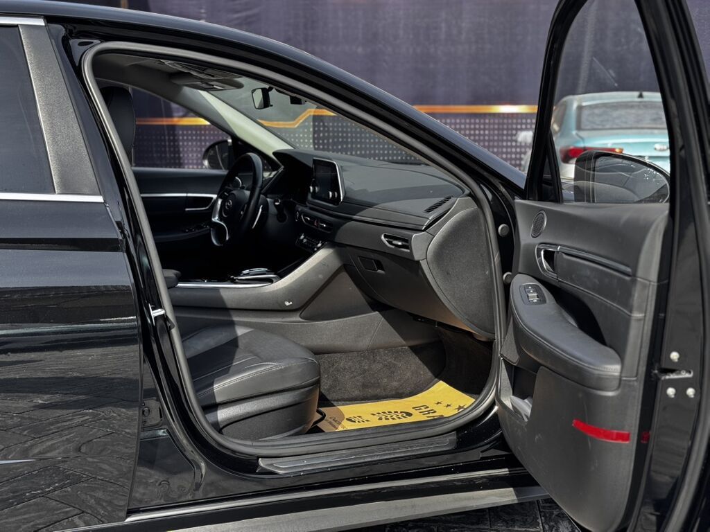Hyundai Sonata: 2022 г., 2 л, Автомат, Газ, Седан: фото 2