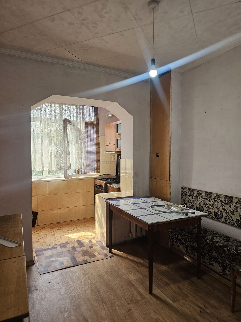 3 комнаты, 69 м², ТЦ Весна Индивидуалка, 4 этаж, Старый ремонт: фото 3