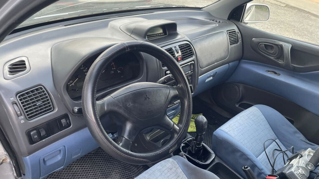 Mitsubishi Pajero Mini: 2002 г., 1.6 л, Механика, Бензин, Внедорожник: фото 3