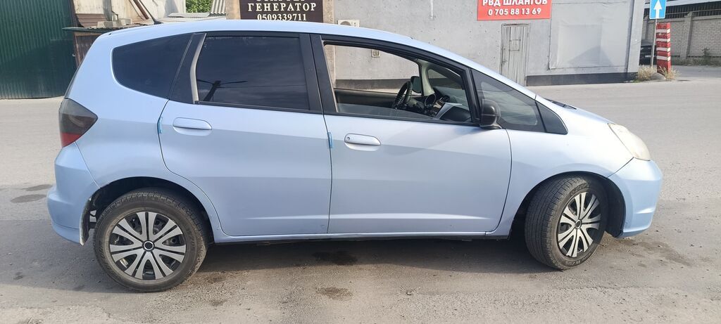 Honda Fit: 2008 г., 1.5 л, Вариатор, Бензин, Хэтчбэк: фото 6