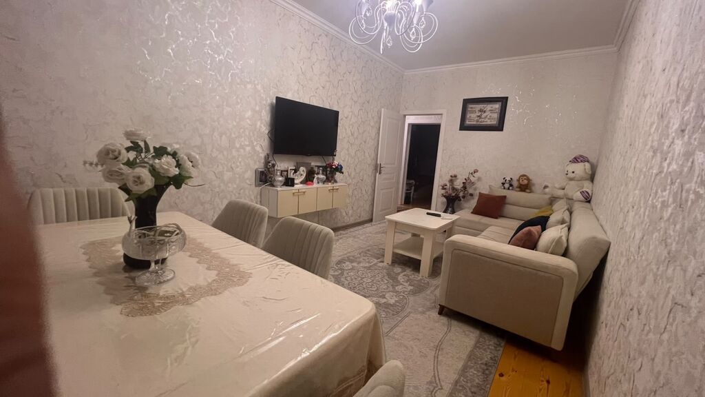 Xirdalanda 5 nom mektebin yaxinliginda kursulu altı qaracli 4 otagli
