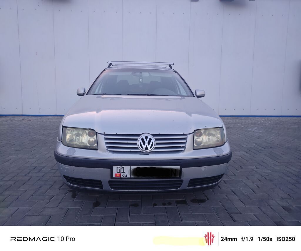 Volkswagen Bora: 2001 г., 1.6 л, Механика, Бензин, Седан: фото 2