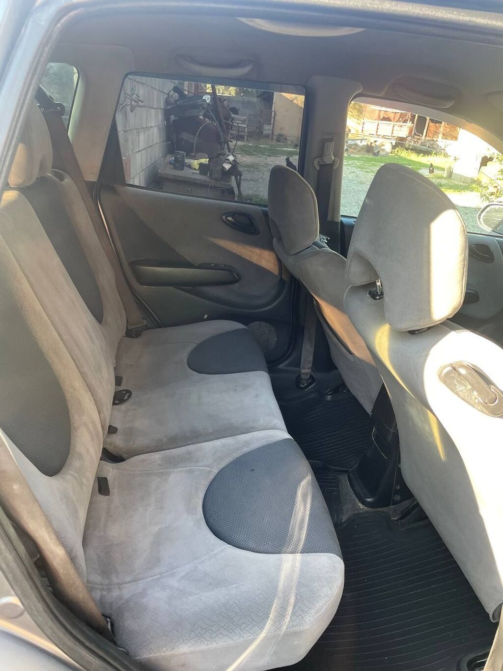 Honda Fit: 2003 г., 1.3 л, Автомат, Бензин, Хэтчбэк: фото 6