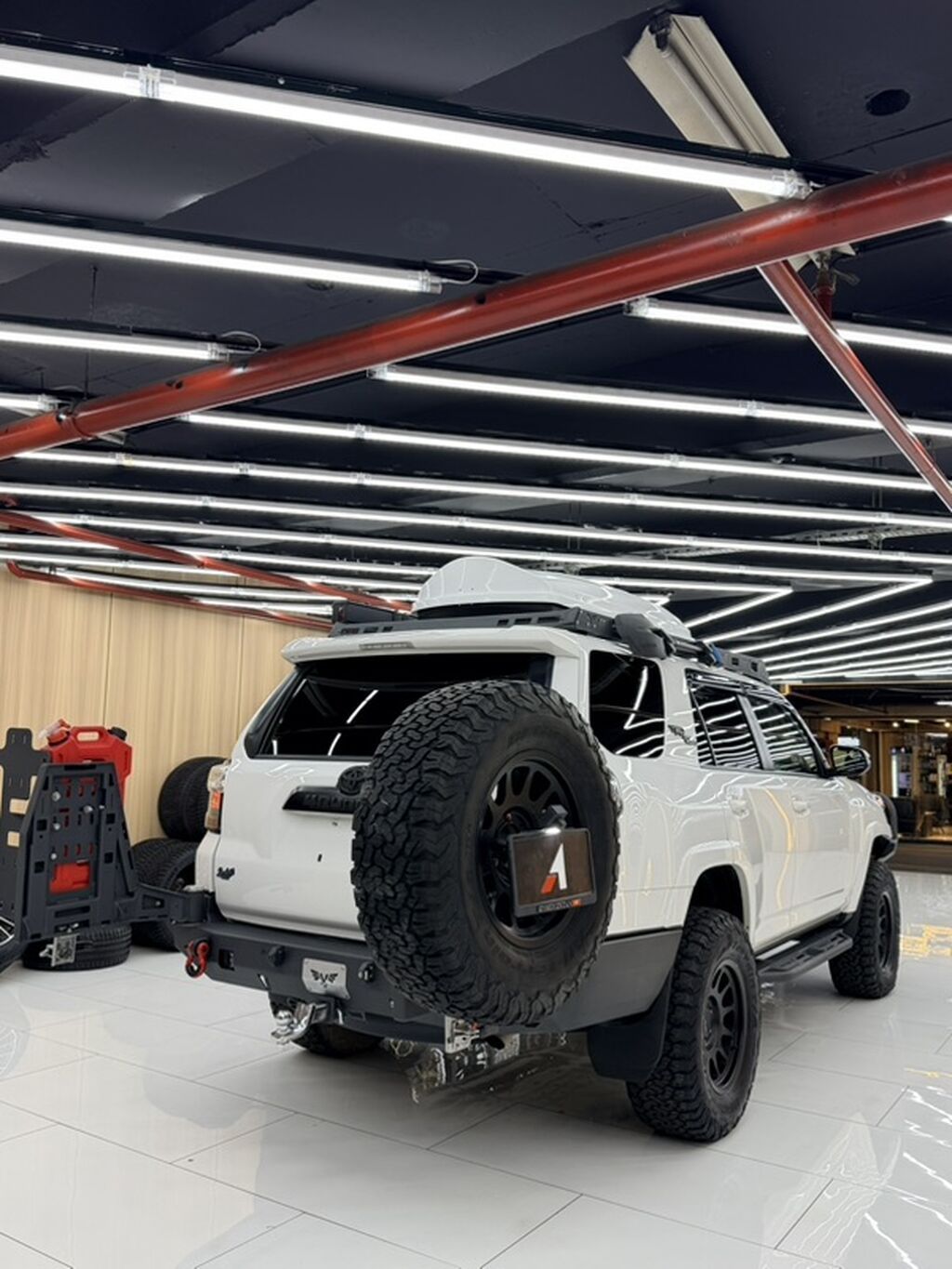 Toyota 4Runner: 2021 г., 4 л, Бензин, Внедорожник: фото 5