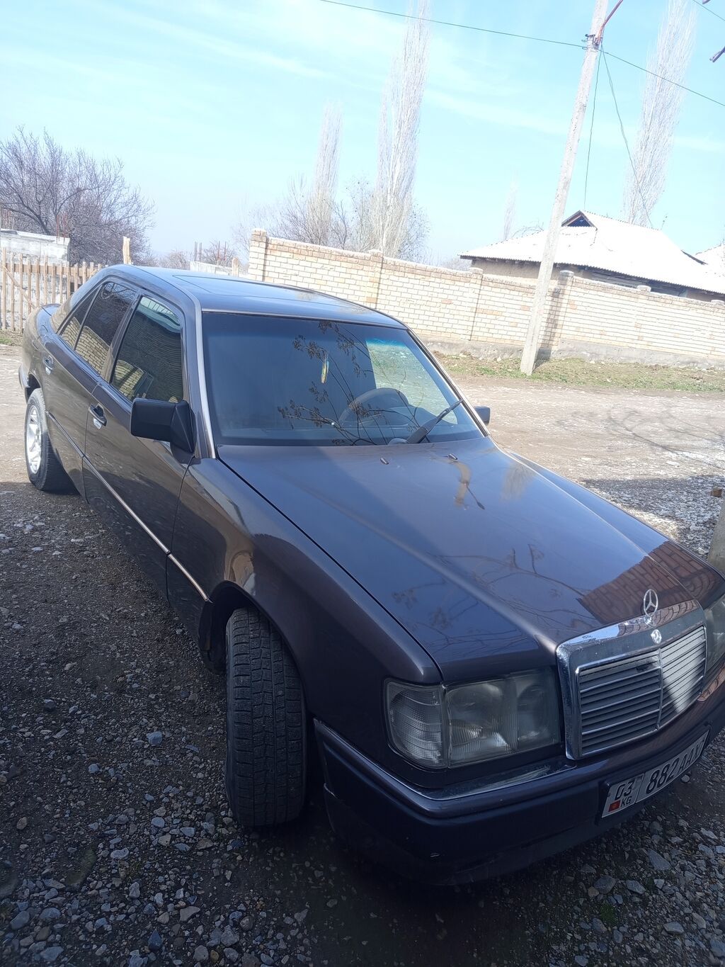 Mercedes-Benz W124: 1992 г., 2.2 л, Механика, Бензин, Седан: фото 3