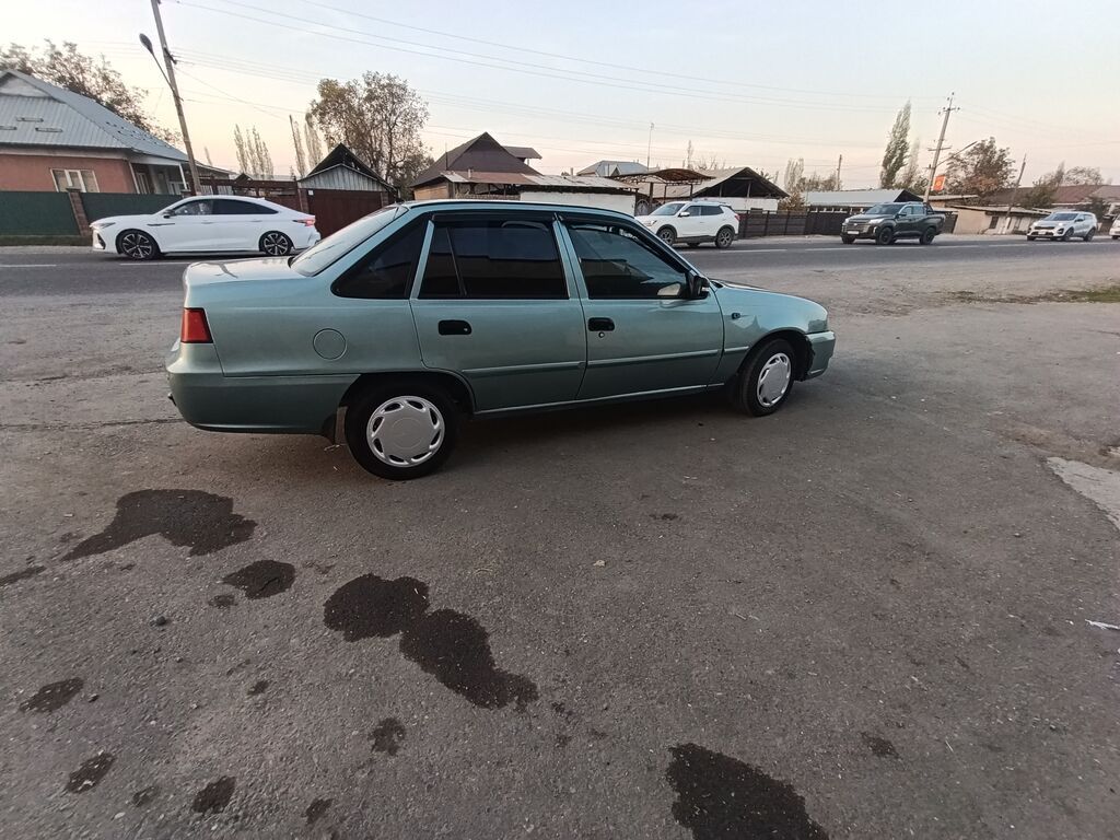 Daewoo Nexia: 2009 г., 1.6 л, Механика, Бензин, Седан: фото 4