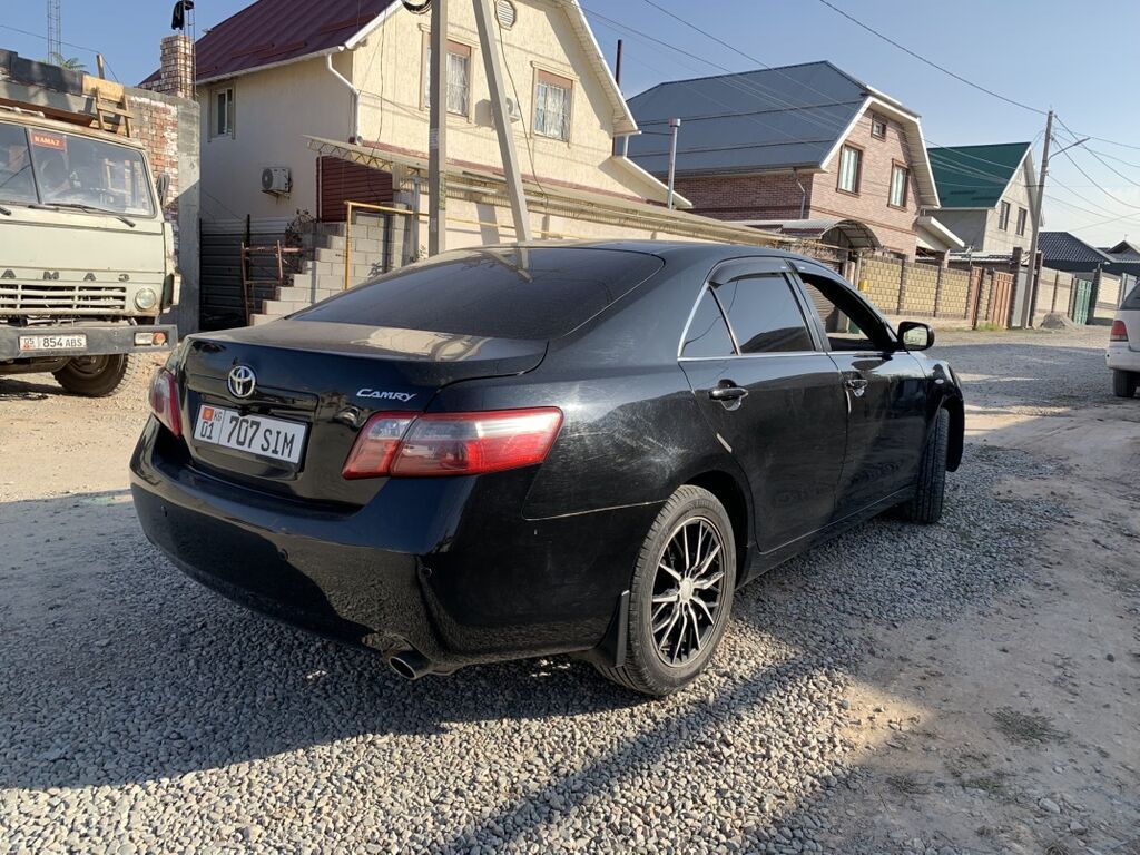 Toyota Camry: 2009 г., 2.4 л, Механика, Газ, Седан: фото 3