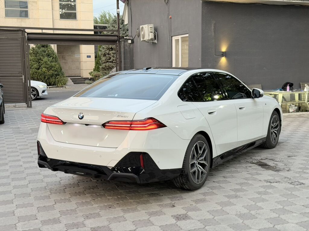 BMW 5 series: 2023 г., 2 л, Автомат, Бензин, Седан: фото 5