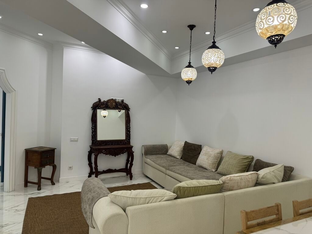 2 комнаты, 126 м², Золотой квадрат Элитка, 7 этаж, Дизайнерский ремонт: фото 3
