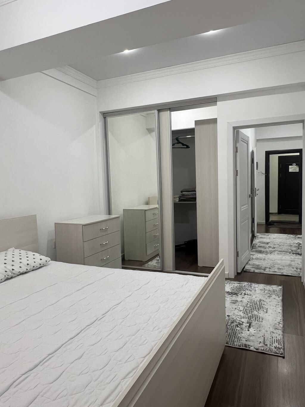 Сдаю 2 кв 54кв.м. В ЦО Радуга, Ыссык-куль с. Сары-Ой Квартира со, фото 1