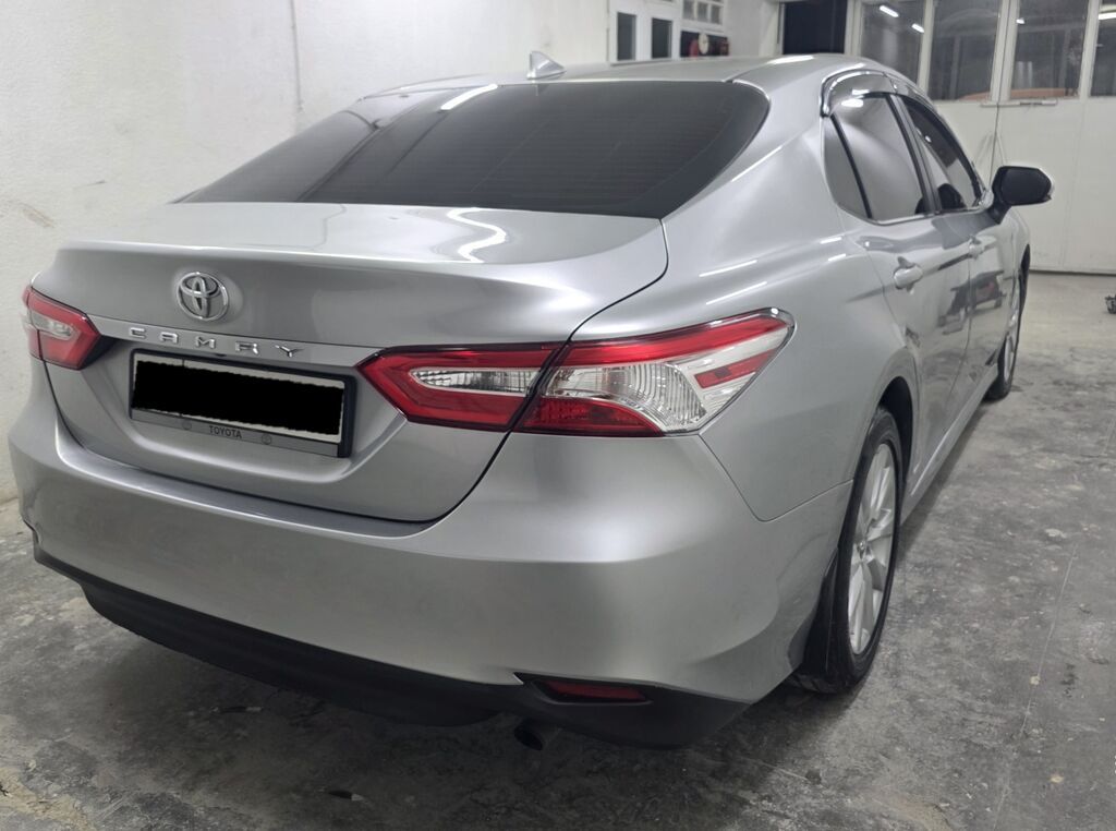 Toyota Camry: 2019 г., 2.5 л, Автомат, Бензин, Седан — фото 3