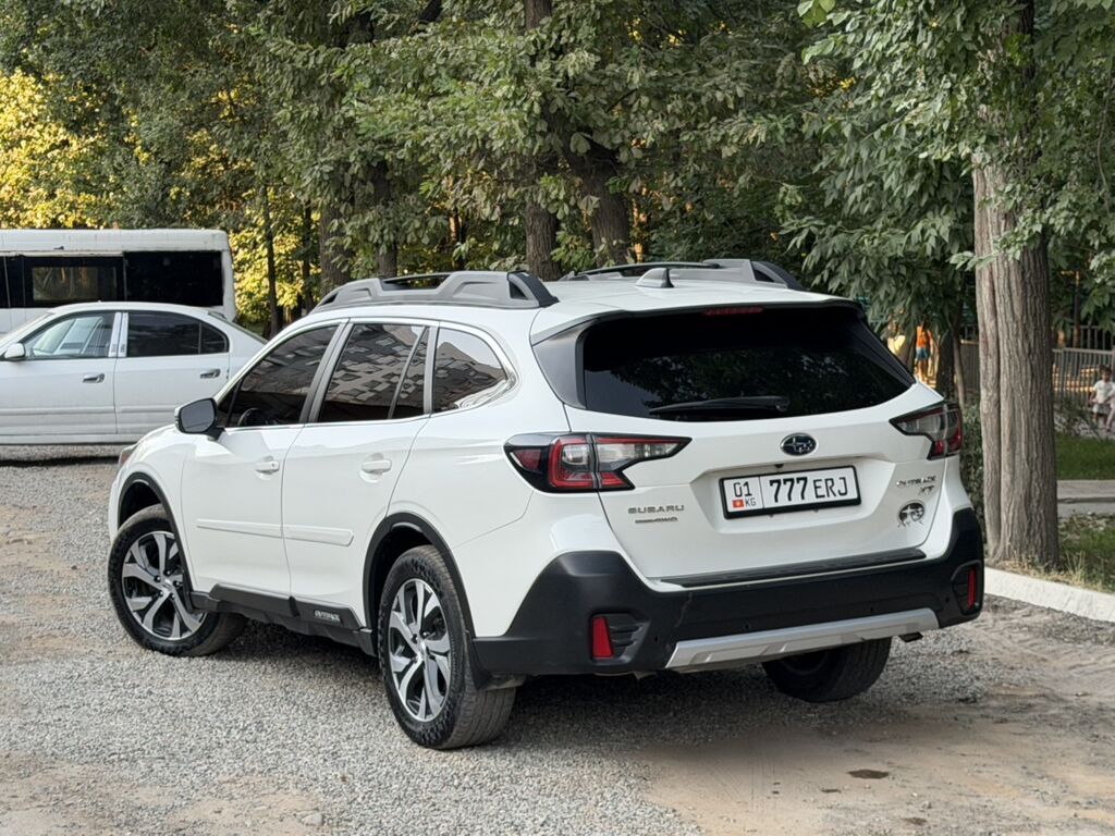 Subaru Outback: 2020 г., 2.4 л, Автомат, Бензин, Универсал: фото 2