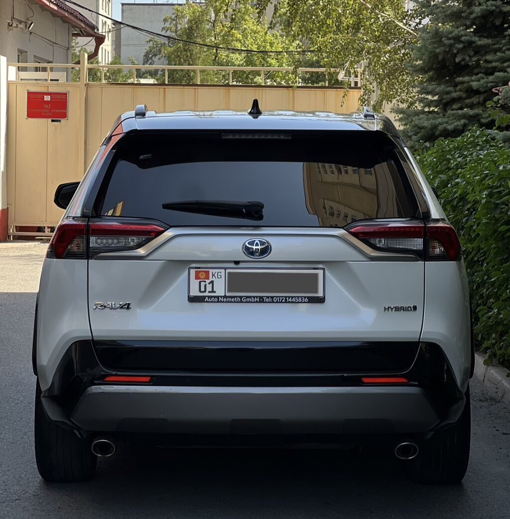 Toyota RAV4: 2021 г., 2.5 л, Автомат, Гибрид, Кроссовер: фото 4