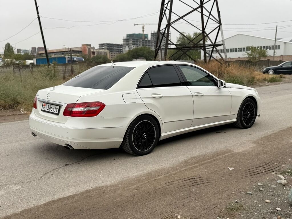 Mercedes-Benz E-Class: 2010 г., 3.5 л, Автомат, Бензин, Седан: фото 7